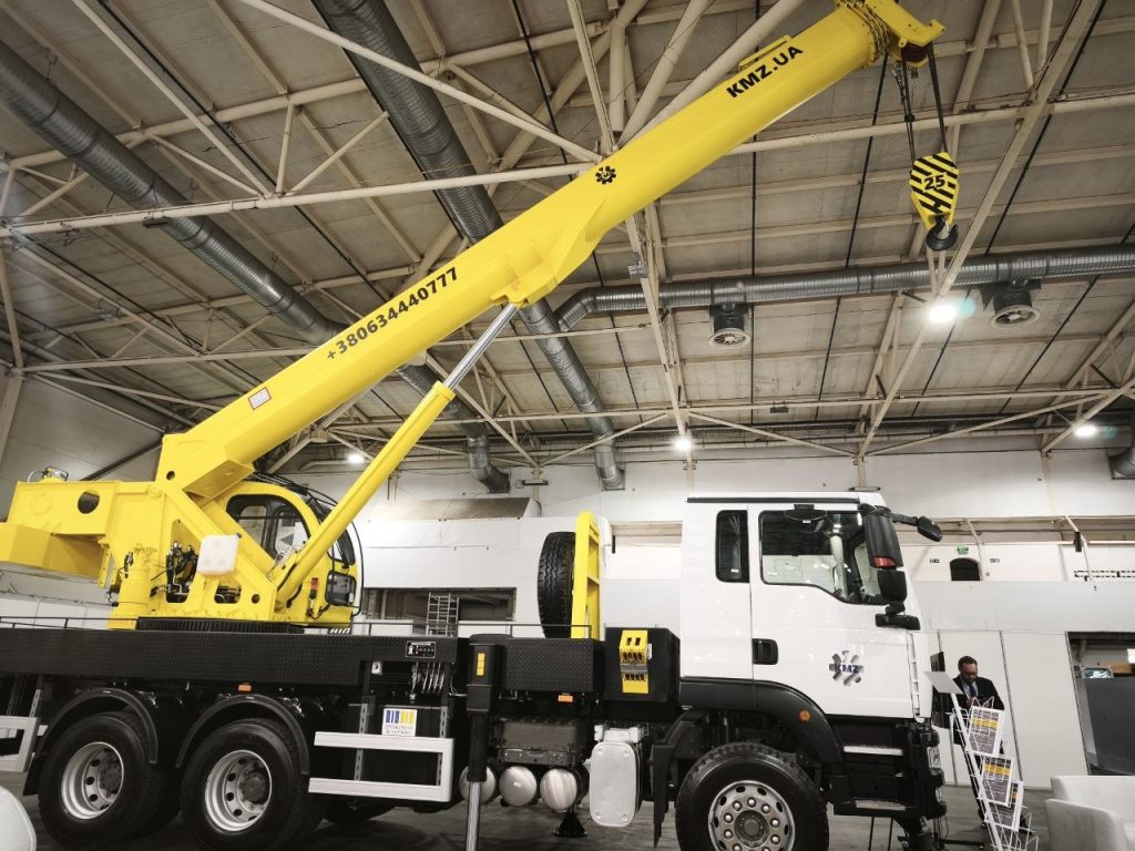 Продуктивний старт на ComAutoTrans: техніка KMZ у центрі уваги галузевих експертів!