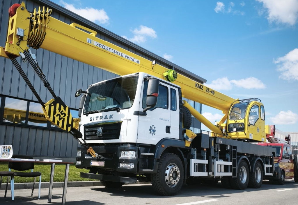 Автокран KMZ 25-40, локалізація та боротьба за чесну конкуренцію: підсумки Industrial Evolution 2026.